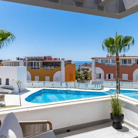 Holiday home Modern Newbuild Townhouse With Quality Furniture *